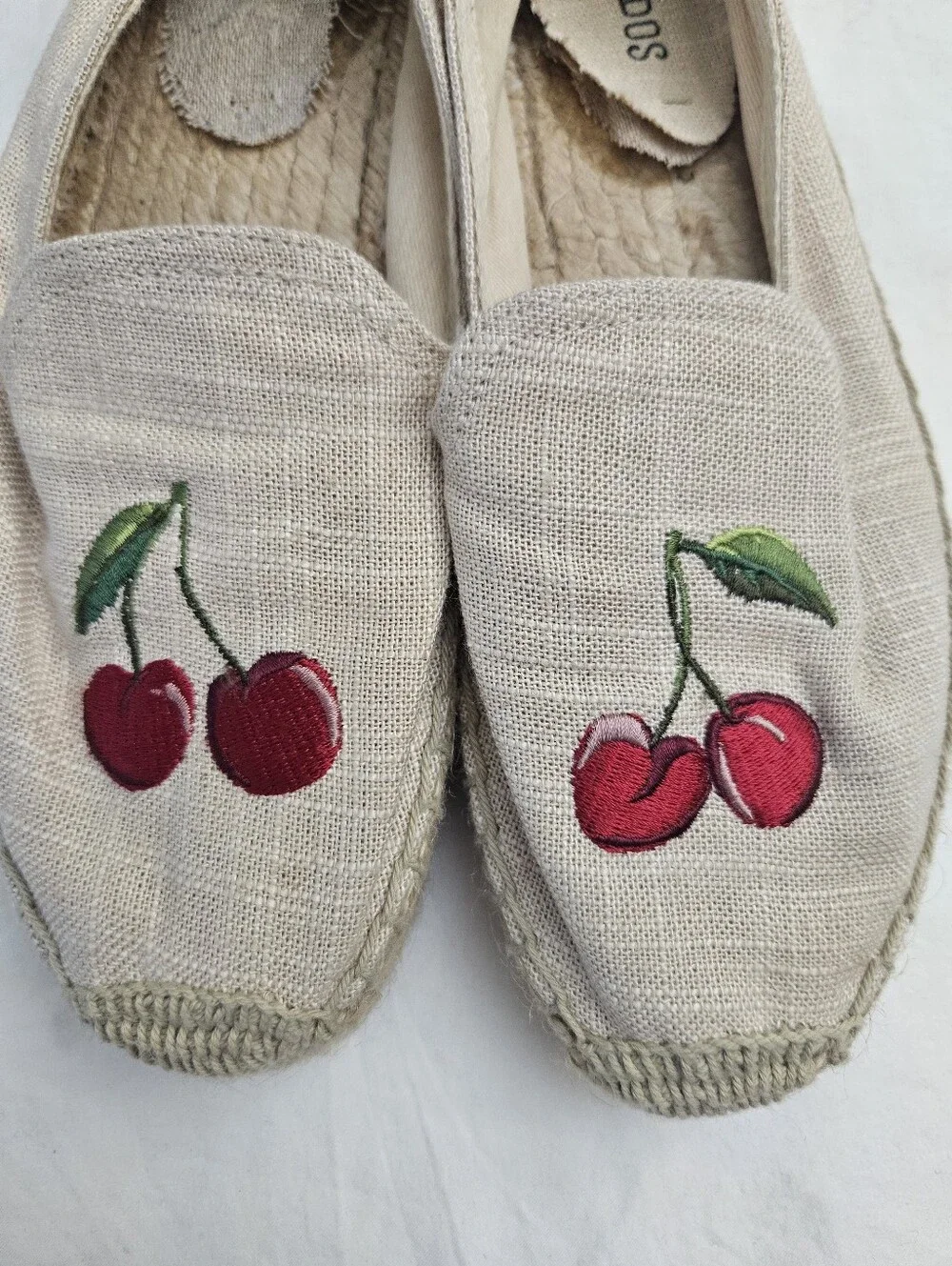 Soludos Beige Canvas Cherry Embroidered Slip-On Espadrilles Size 7.5